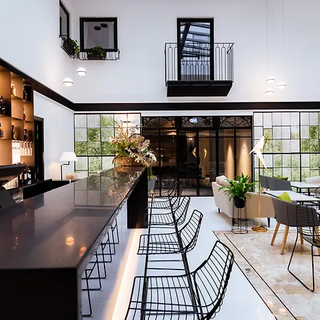 The Embassy Szálloda 4*