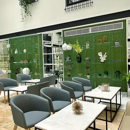 Hotell The Embassy 4*