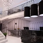 Hotel The Embassy 4*