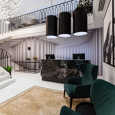 Hotel The Embassy 4*
