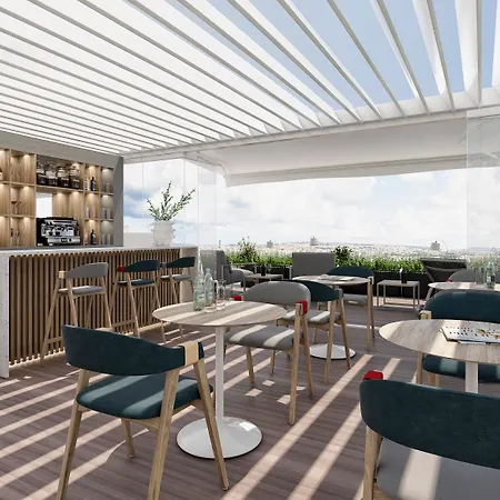 Hotel The Embassy 4*