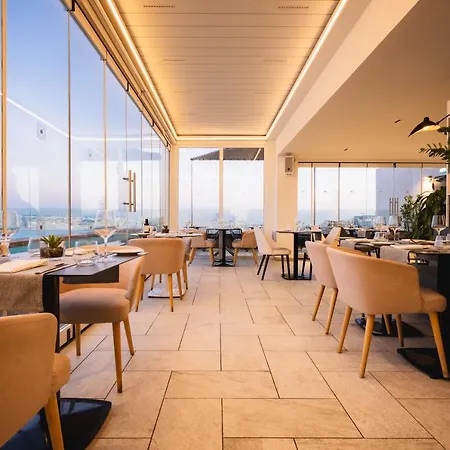 The Embassy Hotel 4*