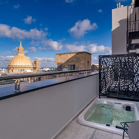 The Embassy Hotel 4*