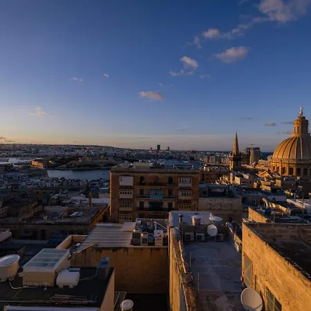 The Embassy Hotel 4*