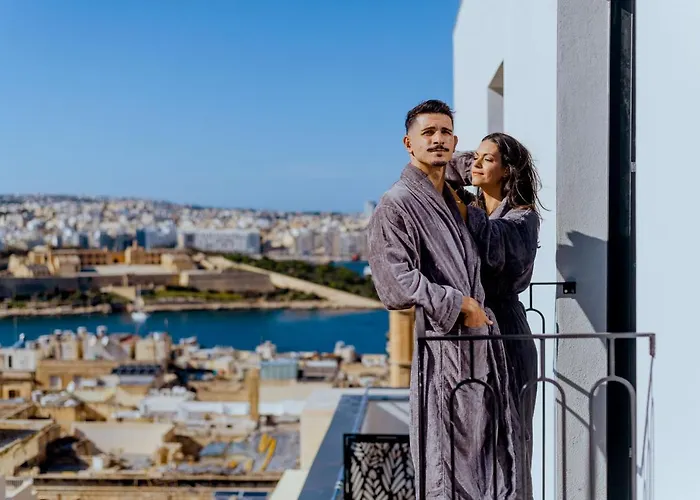 The Embassy Hotel 4*