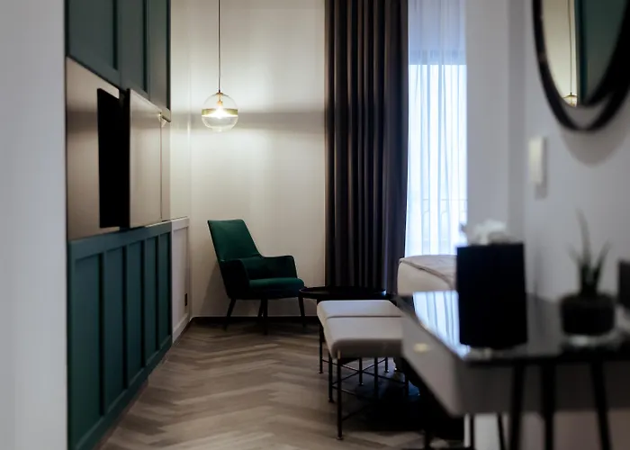 The Embassy Szálloda 4*