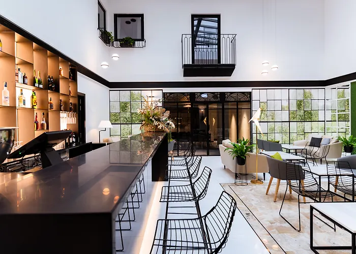 The Embassy Szálloda 4*